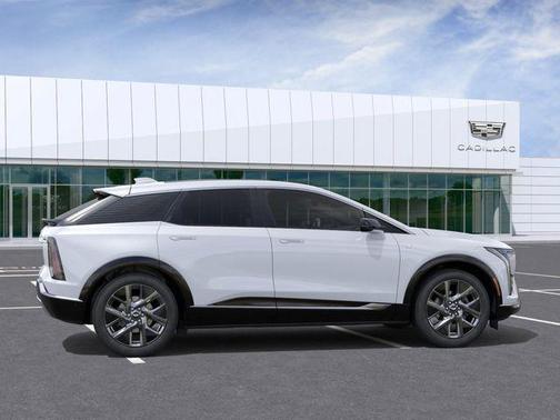 Vibrant White Tricoat 2026 Cadillac OPTIQ Luxury