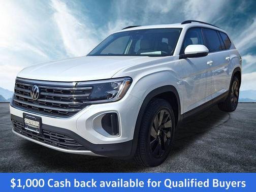 Opal White Pearl 2026 Volkswagen Atlas 2.0T SE w/Technology 4MOTION