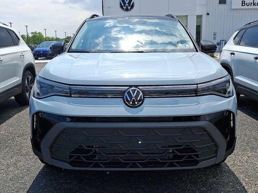 2025 Volkswagen Taos 1.5T SE Black