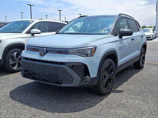 2025 Volkswagen Taos 1.5T SE Black