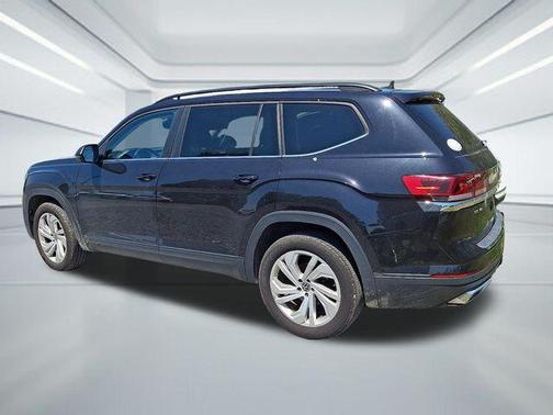 Deep Black Pearl 2023 Volkswagen Atlas 3.6L SE w/Technology