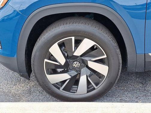 2025 Volkswagen Atlas Cross Sport 2.0T SEL