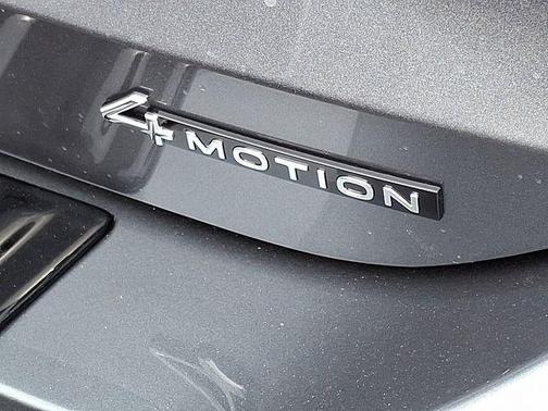 2025 Volkswagen Tiguan 2.0T SE 4MOTION