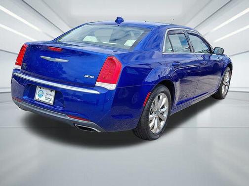 2018 Chrysler 300 Touring
