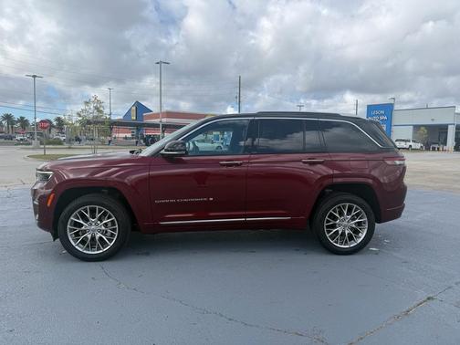 2023 Jeep Grand Cherokee Summit