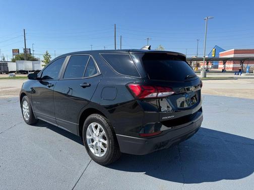 2022 Chevrolet Equinox LS