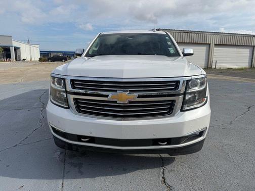 Iridescent Pearl Tricoat 2016 Chevrolet Suburban LTZ