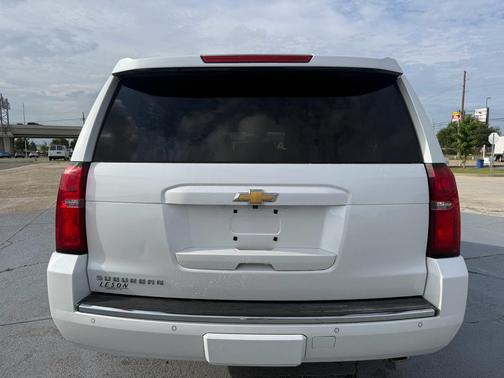 Iridescent Pearl Tricoat 2016 Chevrolet Suburban LTZ