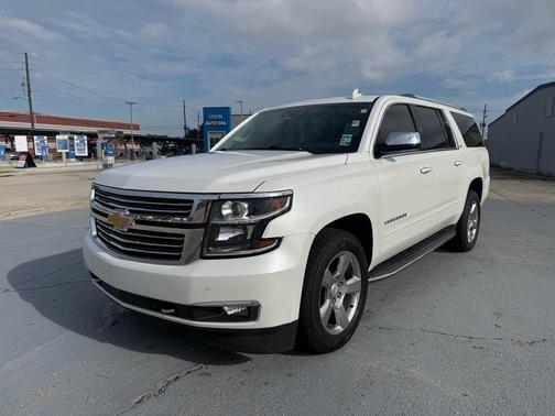 Iridescent Pearl Tricoat 2016 Chevrolet Suburban LTZ
