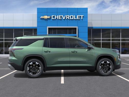 Green Metallic 2027 Chevrolet Traverse LT