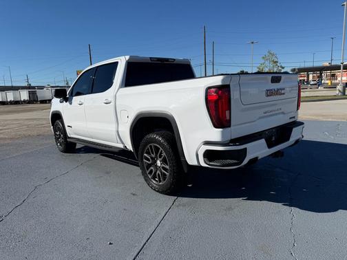 2022 GMC Sierra 1500 Limited AT4