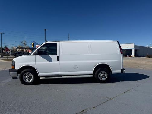 2023 GMC Savana 2500 Work Van
