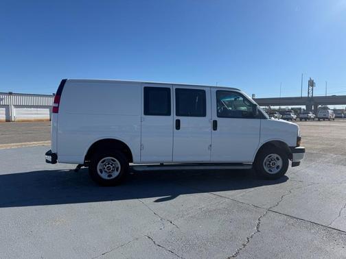 2023 GMC Savana 2500 Work Van