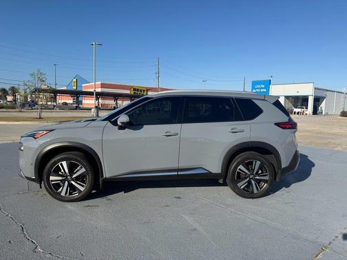 2023 Nissan Rogue Platinum