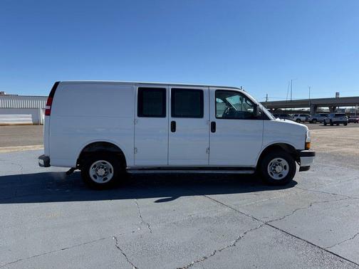 2024 Chevrolet Express 2500 Work Van
