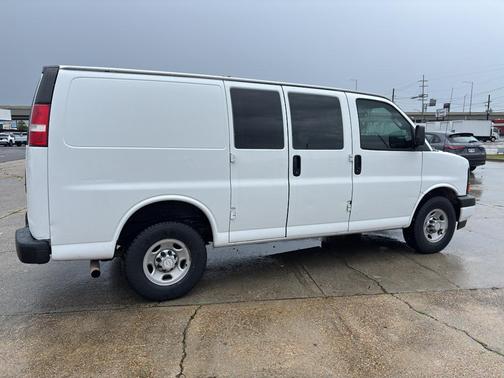 2017 Chevrolet Express 2500 Work Van
