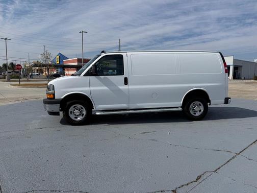 2024 Chevrolet Express 2500 Work Van