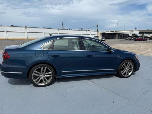 2019 Volkswagen Passat 2.0T SE R-Line