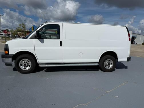 2023 GMC Savana 2500 Work Van