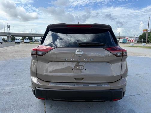 Baja Storm 2025 Nissan Rogue SV