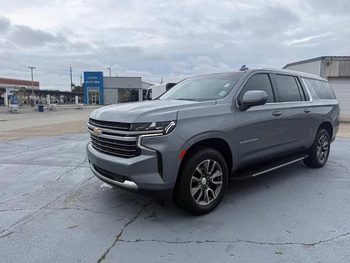 2022 Chevrolet Suburban LT