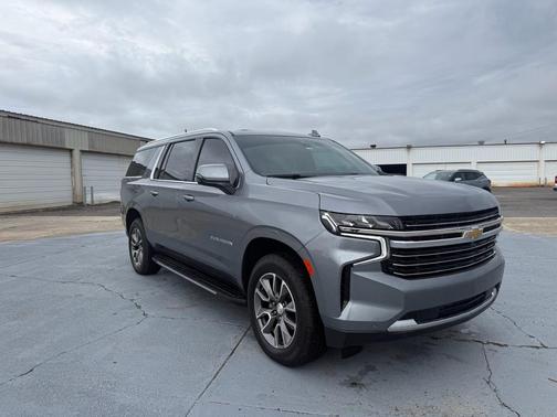 2022 Chevrolet Suburban LT