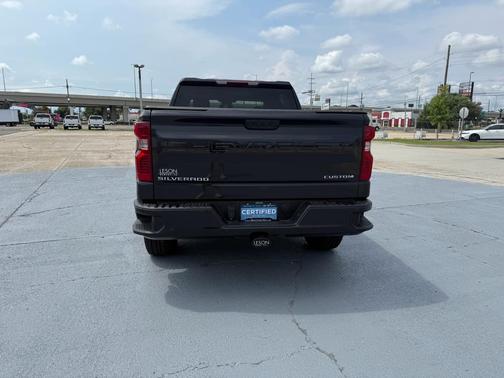 2023 Chevrolet Silverado 1500 Custom