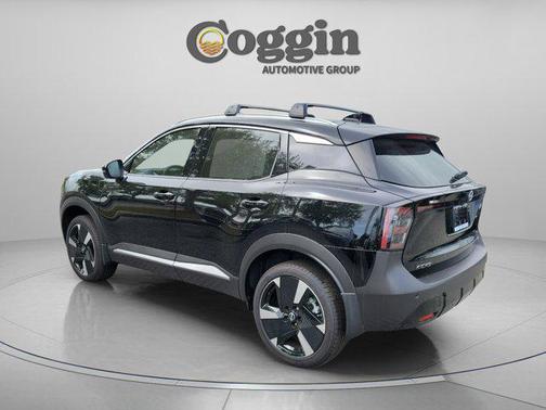 Super Black 2026 Nissan Kicks SR