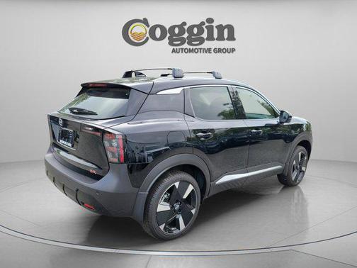 Super Black 2026 Nissan Kicks SR