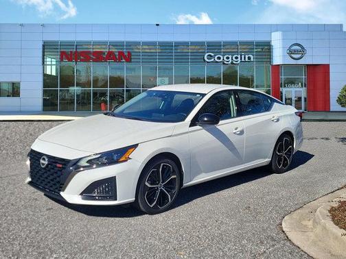 2025 Nissan Altima SR FWD