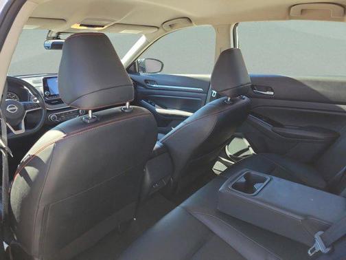 2025 Nissan Altima SR FWD