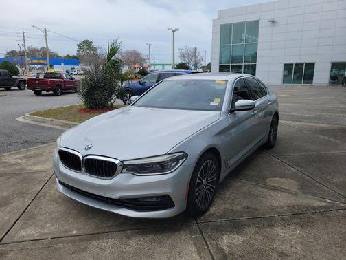 2017 BMW 540 540i