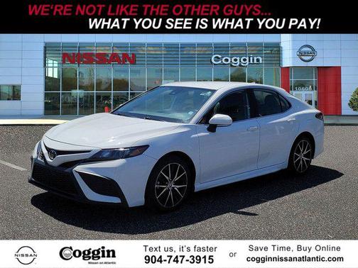 2022 Toyota Camry SE