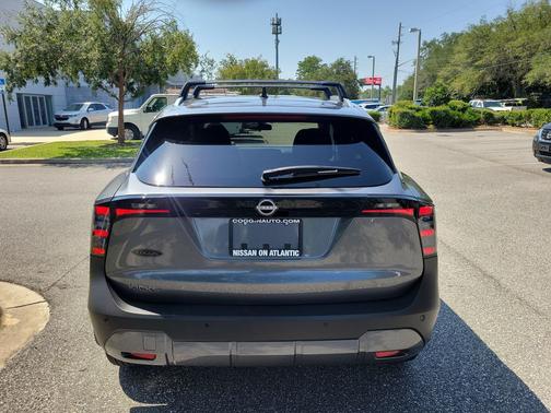 Gun Metallic 2026 Nissan Kicks SV