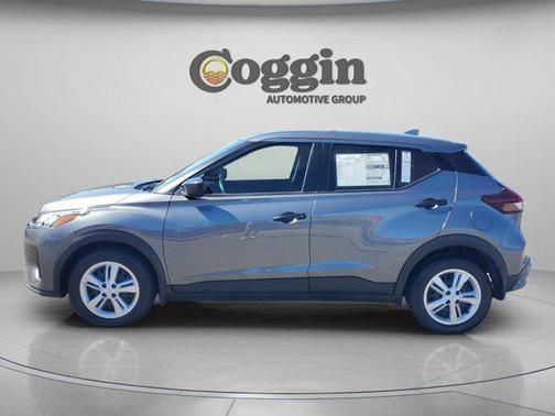 Gun Metallic 2025 Nissan Kicks S