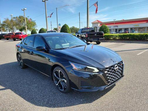 2025 Nissan Altima SR FWD