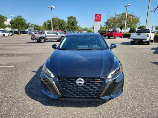 2025 Nissan Altima SR FWD