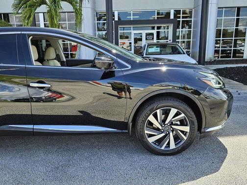 2023 Nissan Murano SL FWD