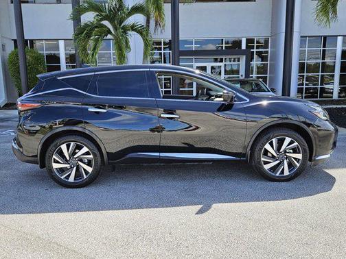 2023 Nissan Murano SL FWD