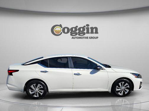 2025 Nissan Altima S FWD