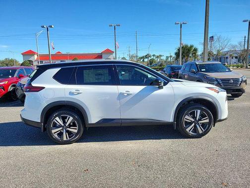 2025 Nissan Rogue SL
