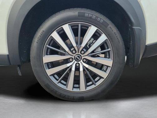 2022 Nissan Pathfinder Platinum 4WD