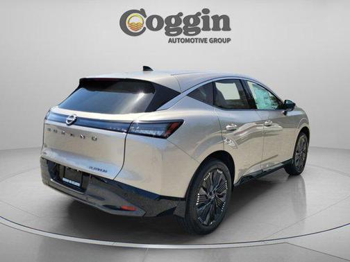 Champagne Silver Metallic 2026 Nissan Murano Platinum