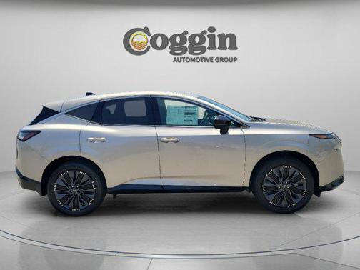 Champagne Silver Metallic 2026 Nissan Murano Platinum