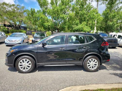 Magnetic Black 2018 Nissan Rogue S