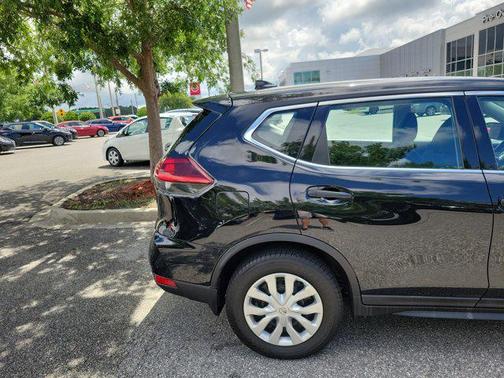 Magnetic Black 2018 Nissan Rogue S