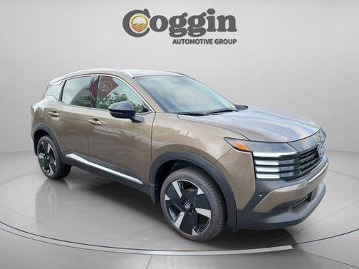 Canyon Bronze Metallic 2026 Nissan Kicks SR