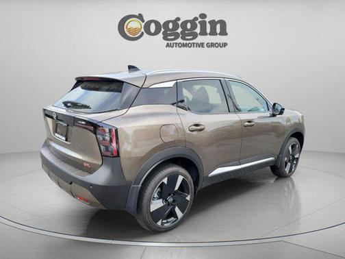 Canyon Bronze Metallic 2026 Nissan Kicks SR