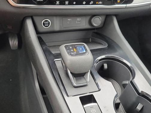 Brilliant Silver Metallic 2022 Nissan Rogue SV