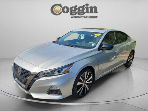 Brilliant Silver Metallic 2019 Nissan Altima 2.5 SR